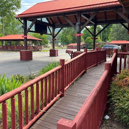 Smoky Falls Lodge Maggie Valley Exterior foto