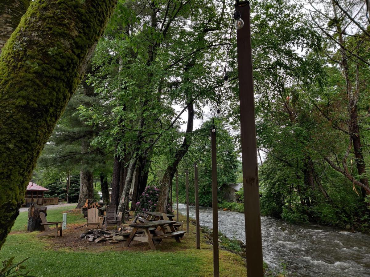 Smoky Falls Lodge Maggie Valley Exterior foto