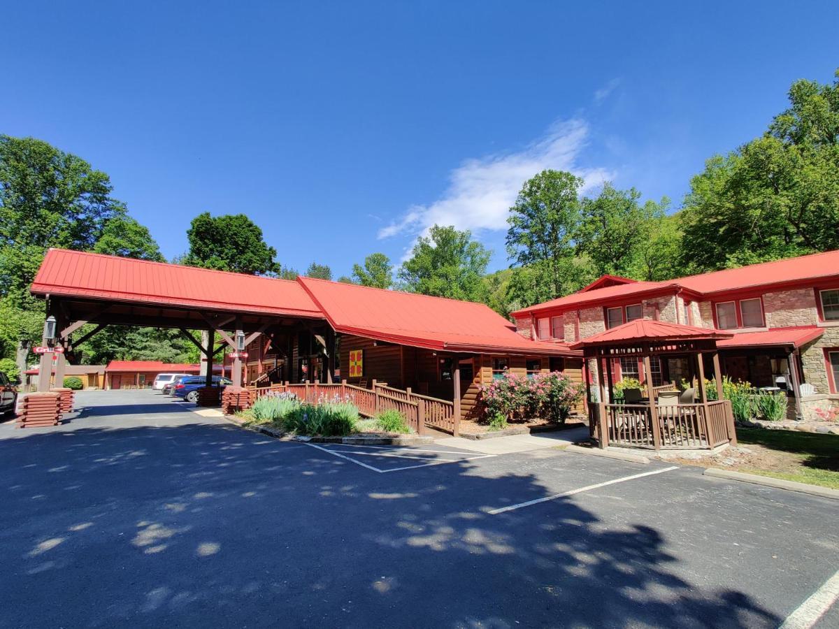Smoky Falls Lodge Maggie Valley Exterior foto