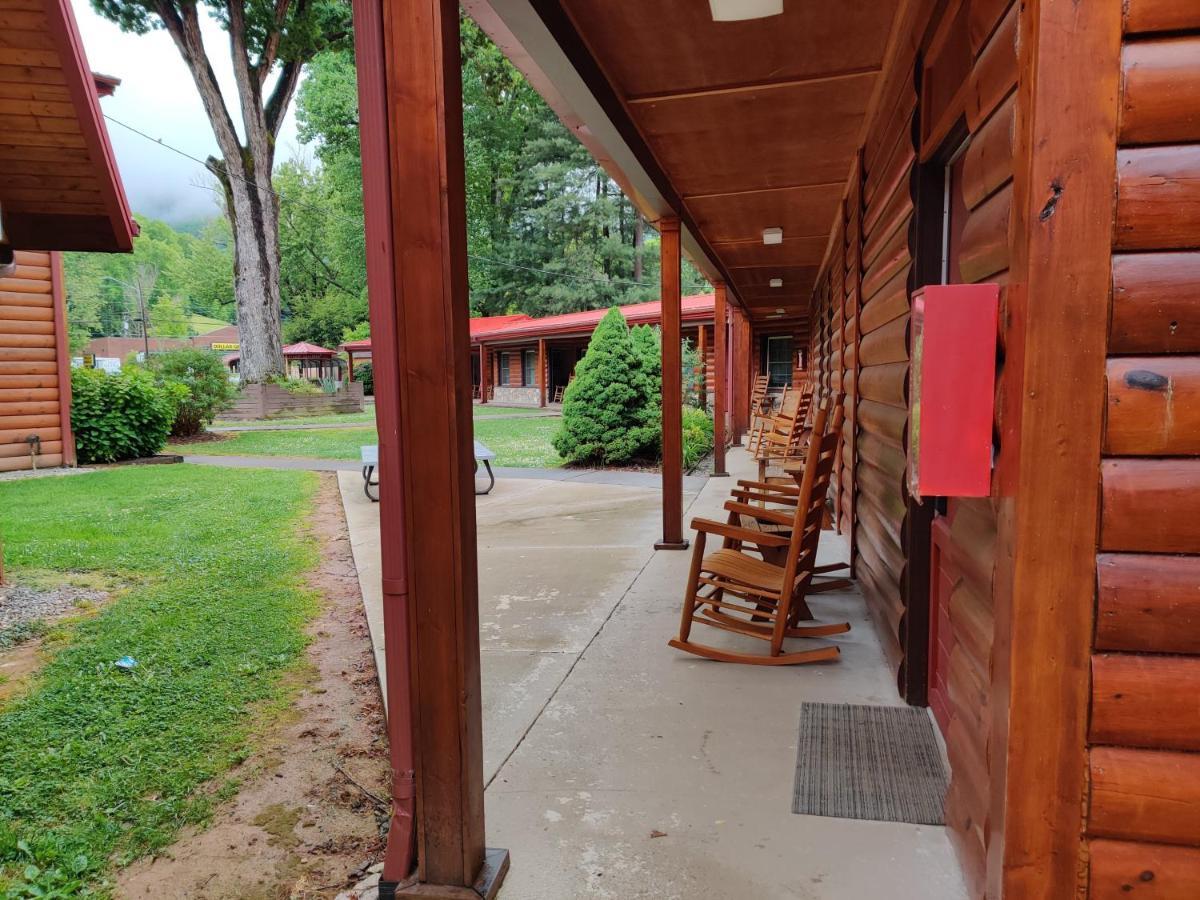 Smoky Falls Lodge Maggie Valley Exterior foto