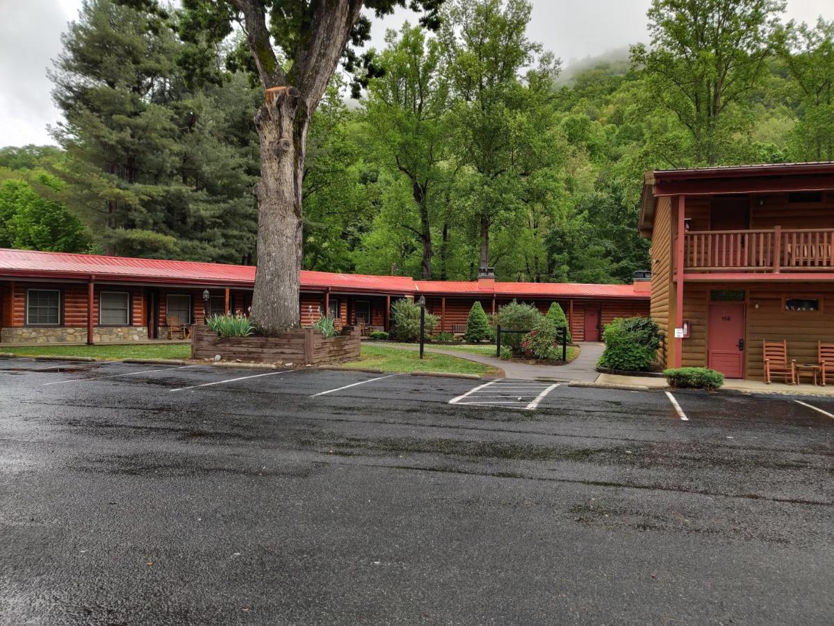 Smoky Falls Lodge Maggie Valley Exterior foto